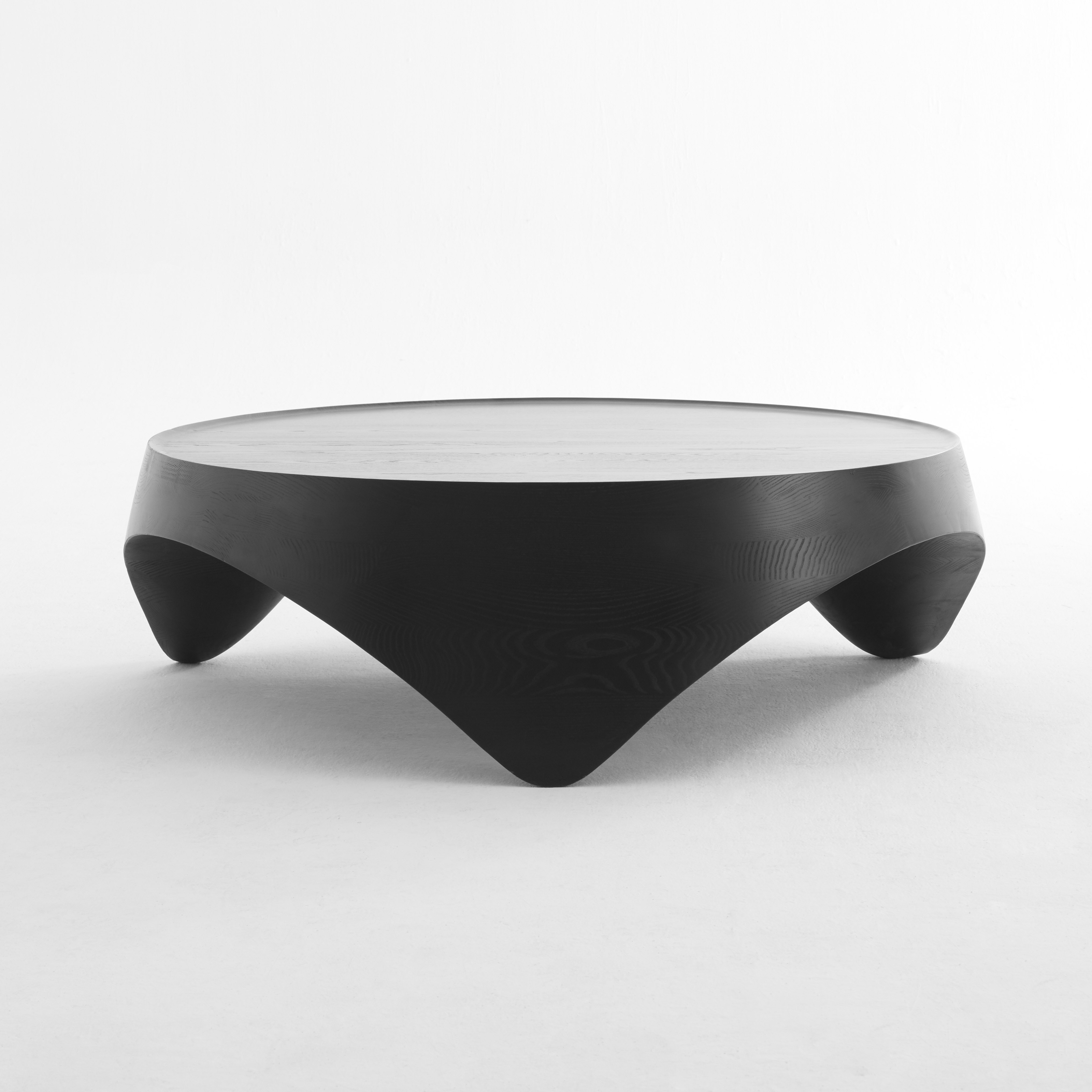 鼎 茶几  <br/>Tripot coffee table